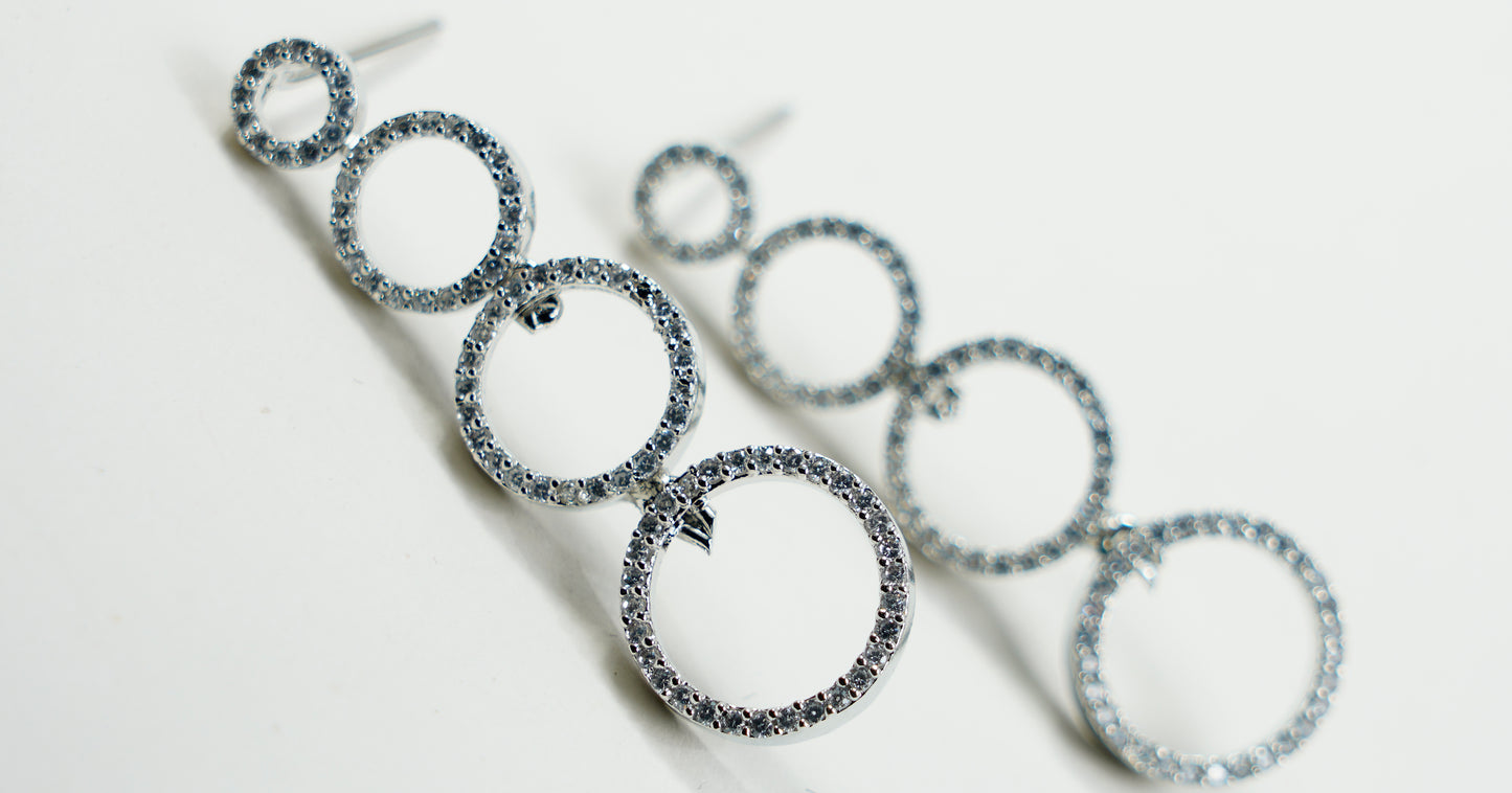 American Diamond_Round shape white Stone Necklace Set