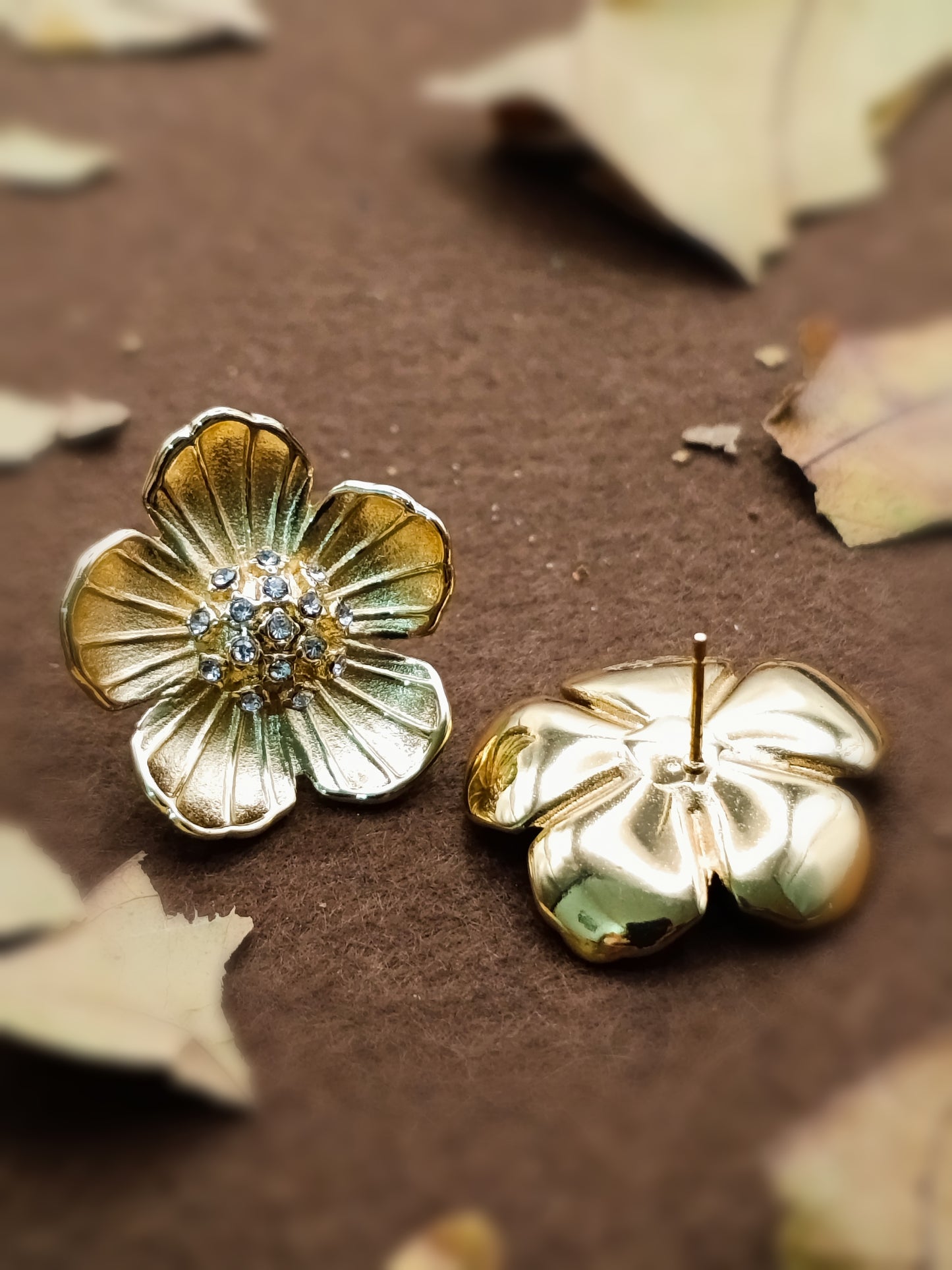 Anti Tarnish_Gold Plated Flower Stud Earrings