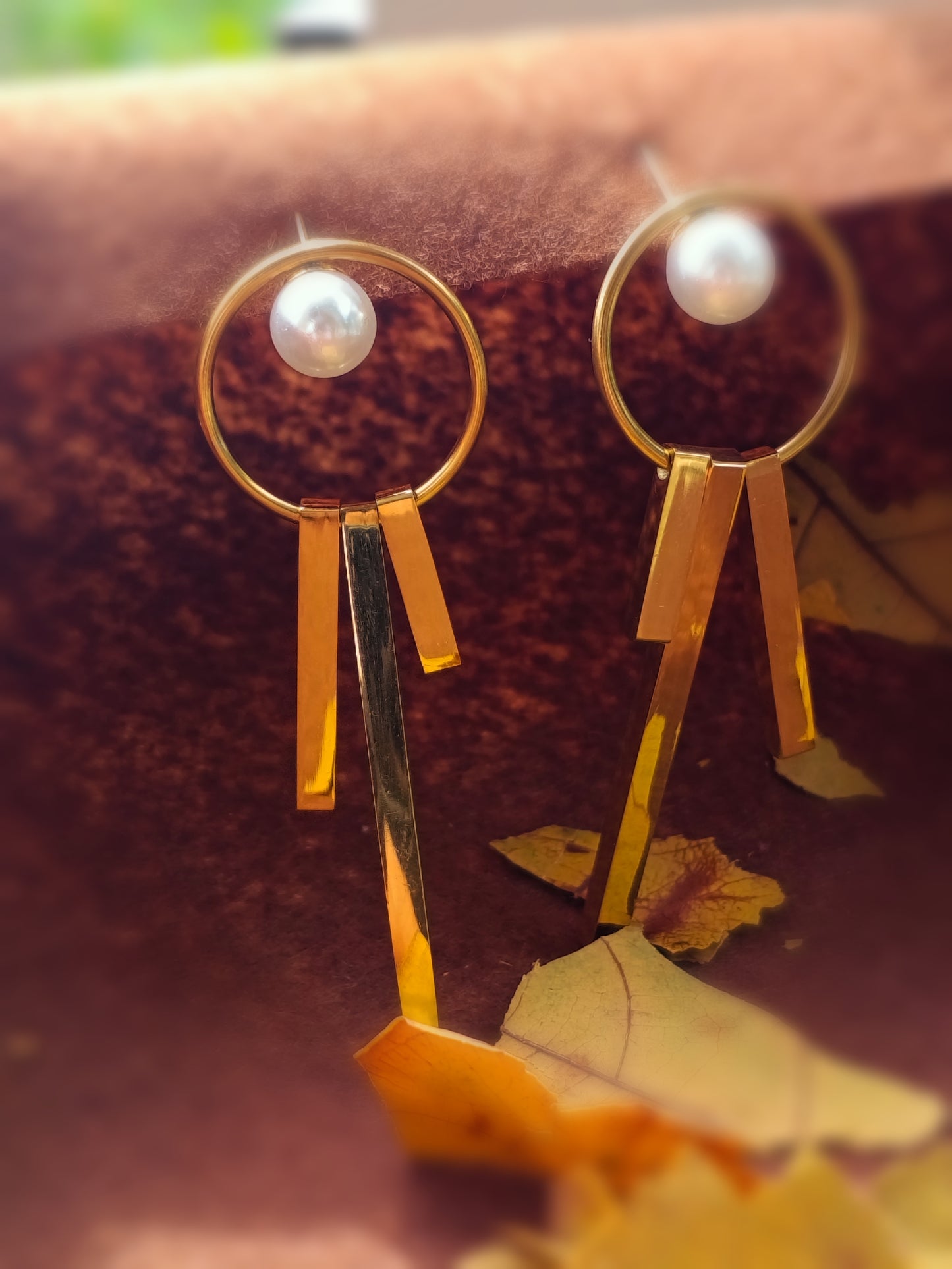 Anti Tarnish_Geometric Gold and Pearl Drop Earrings