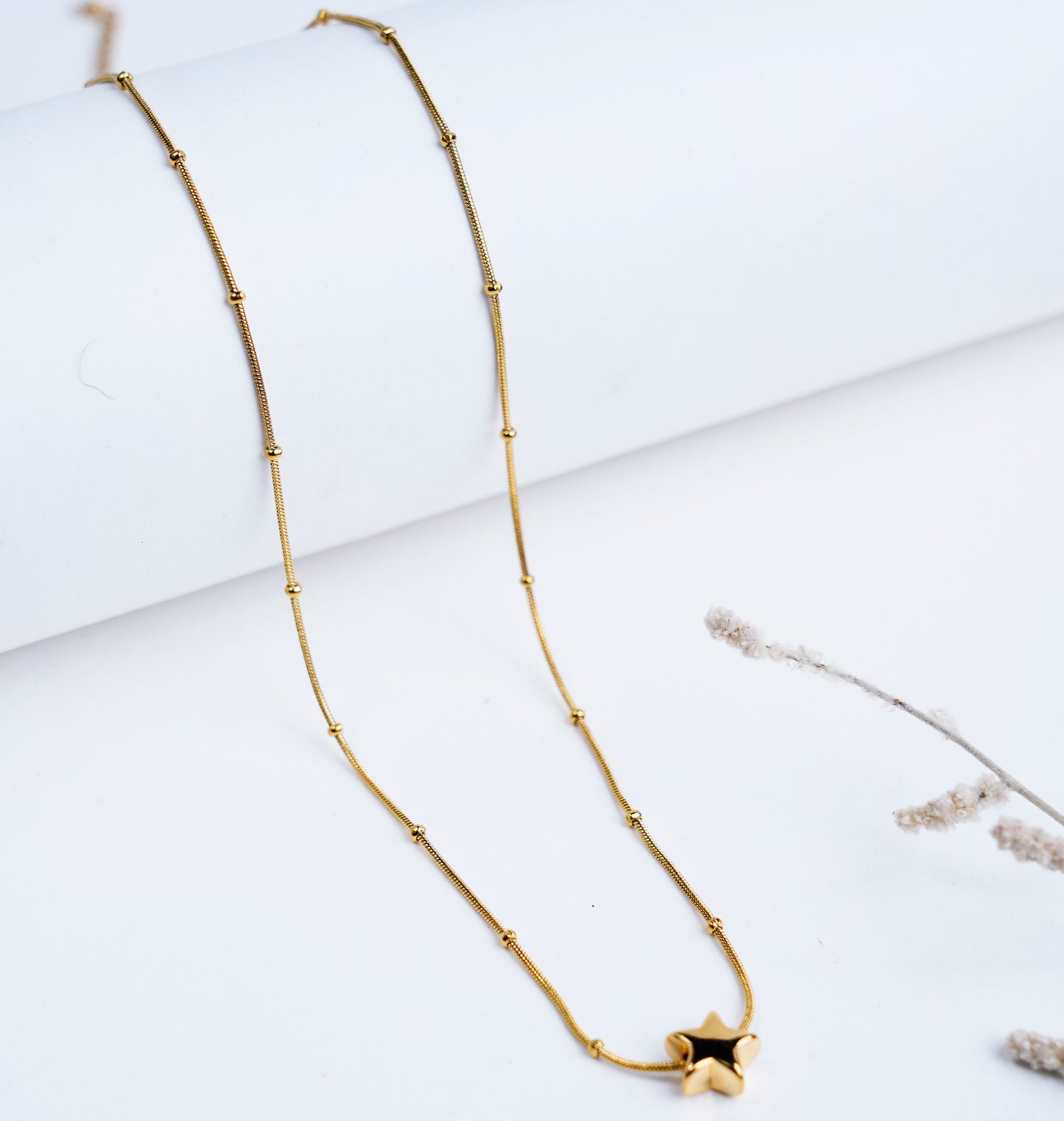 Anti Tarnish_Gold Plated Star Shape Necklace