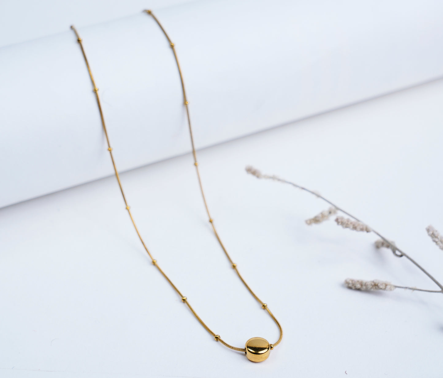 Anti Tarnish_Round Shape Pendant Necklace