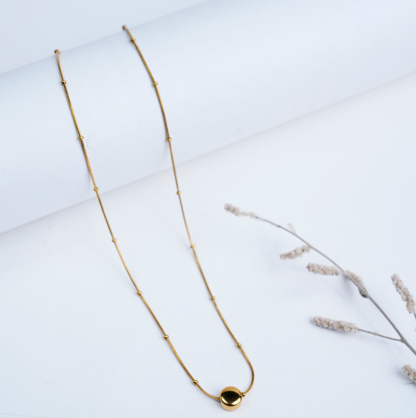 Anti Tarnish_Round Shape Pendant Necklace