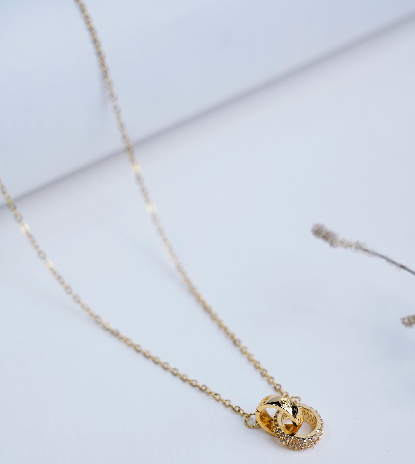 Anti Tarnish_Gold Plated Ring Shape Necklace