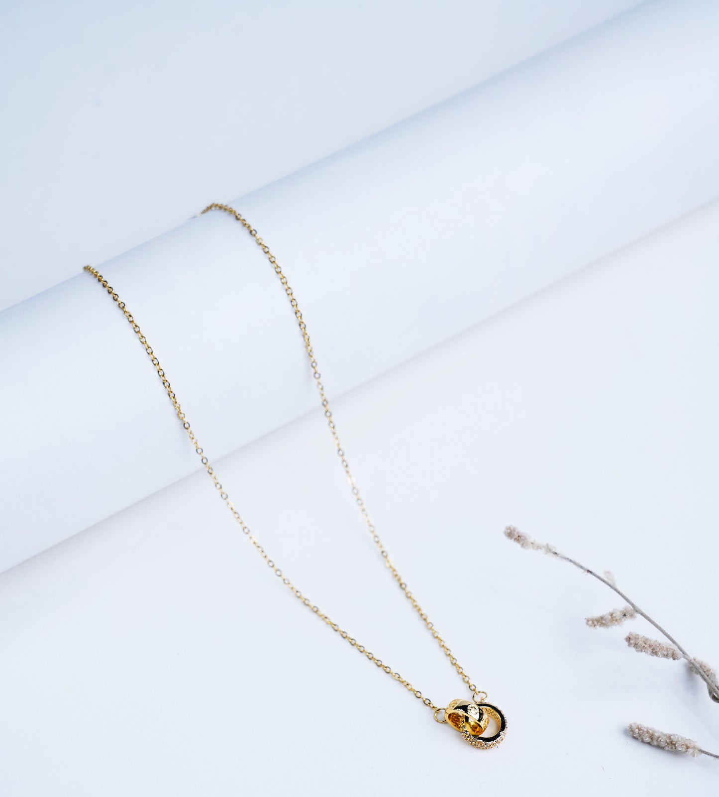 Anti Tarnish_Gold Plated Ring Shape Necklace