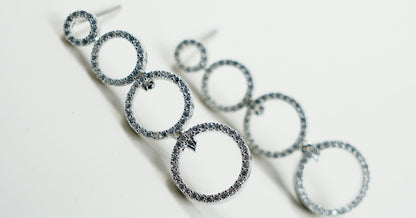 American Diamond_Round shape white Stone Necklace Set