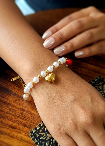 Gold Plated_Freshwater Pearl Heart Charm Bracelet