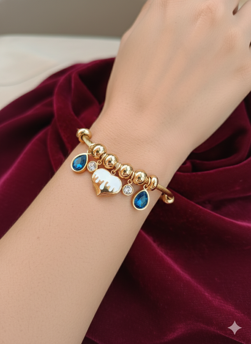Gold Plated_Twisted Cable Bracelet with Heart Charms