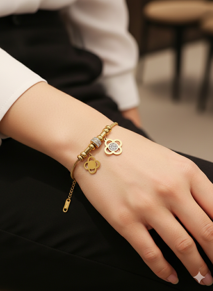 Anti Tarnish_Flower shape Bracelet