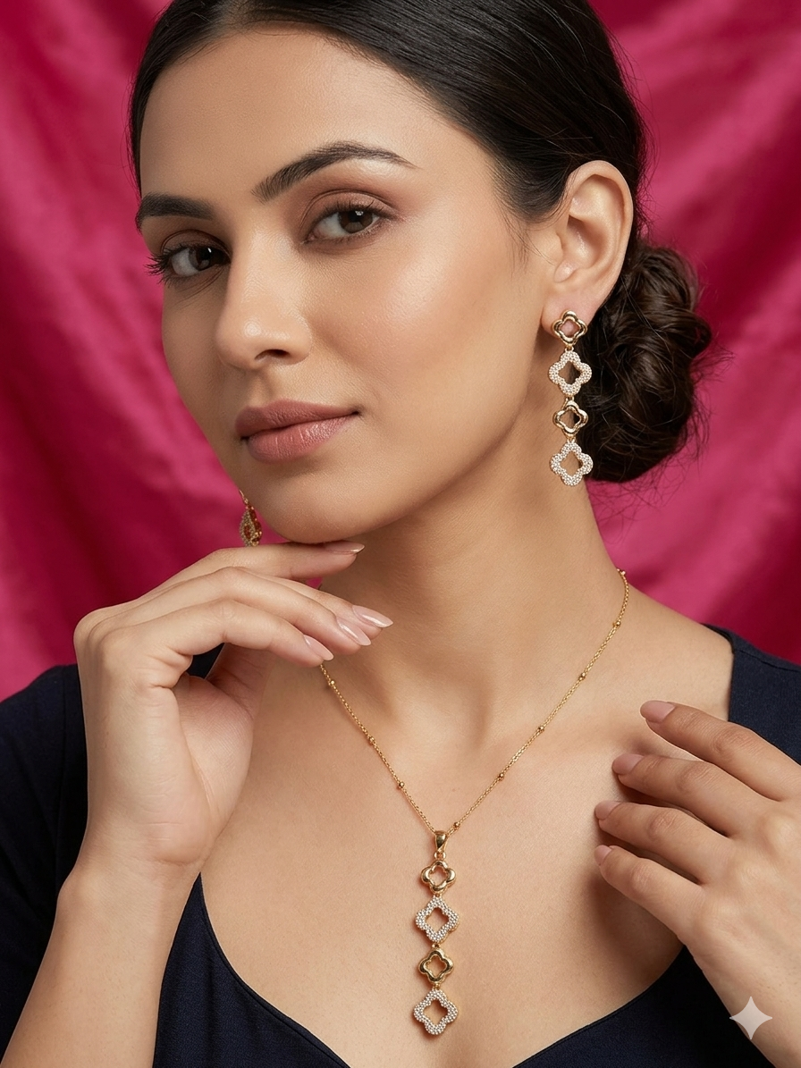 Anti Tarnish_Gold Plated Clover Pendant Necklace Set
