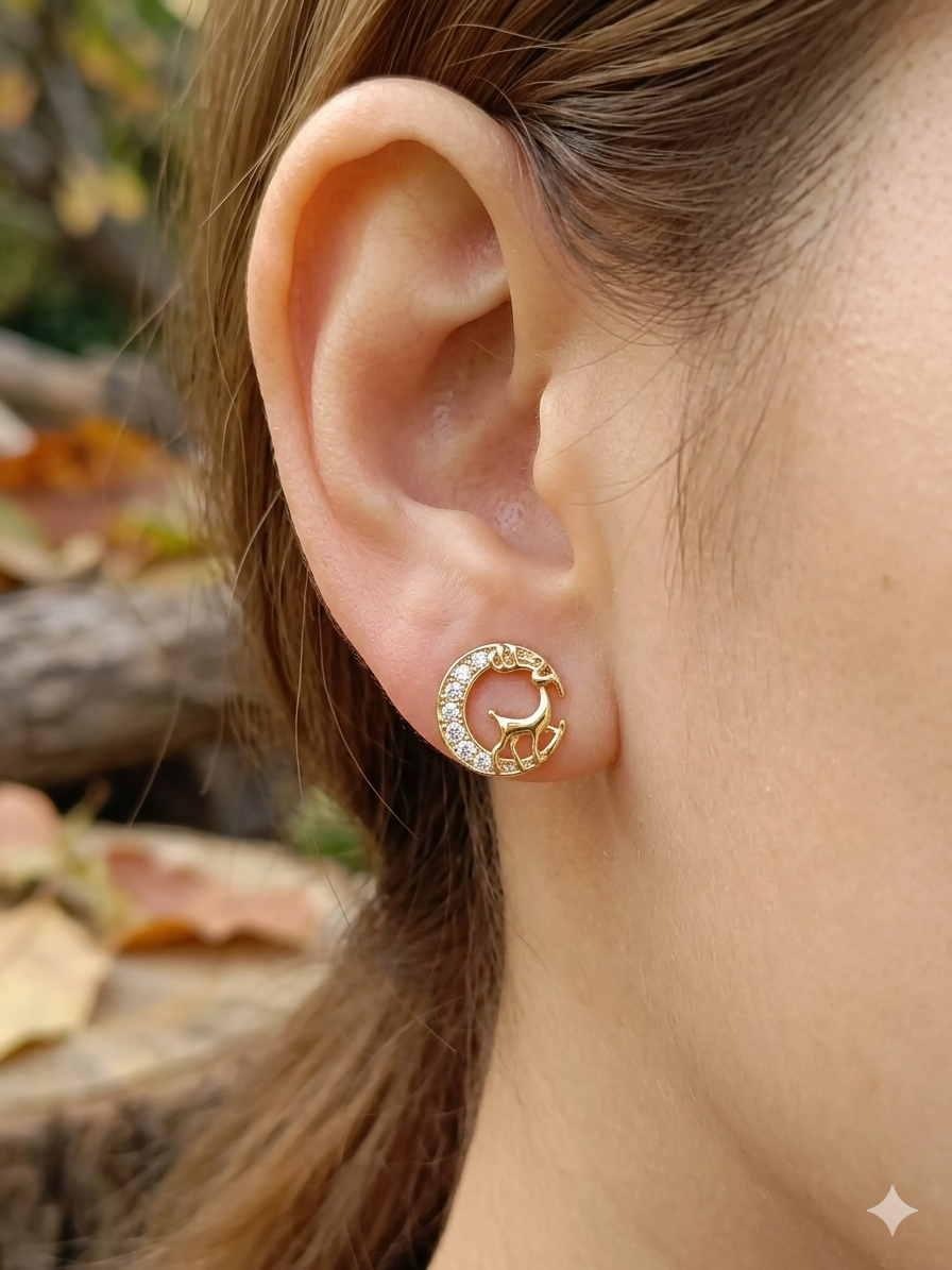 Anti Tarnish_Crescent Moon Reindeer Stud Earrings