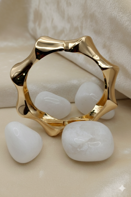 Anti Tarnish-Curved Gold Bangle Bracelet