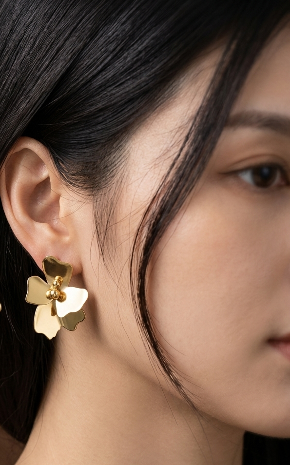 Anti Tarnish_Gold-Toned Flower Stud Earrings
