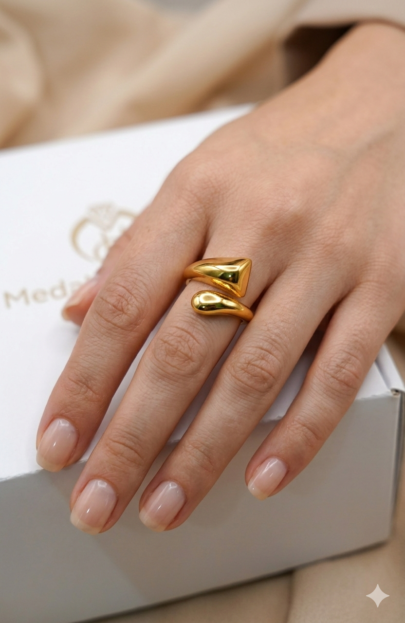 Anti Tarnish_Chunky Golden Knot Ring