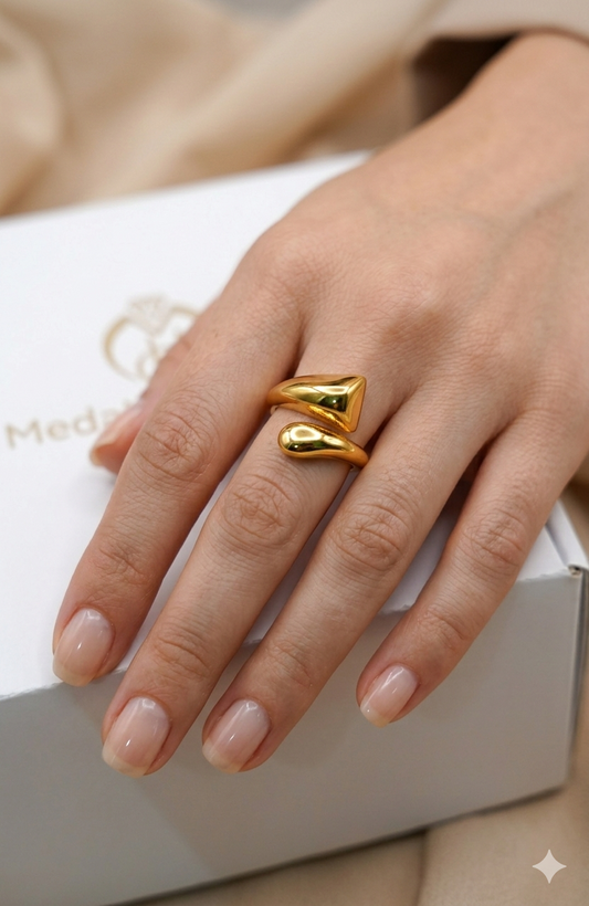 Anti Tarnish_Chunky Golden Knot Ring
