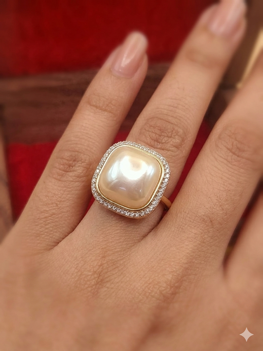 Gold Plated_Off White Pearl Studded Ring