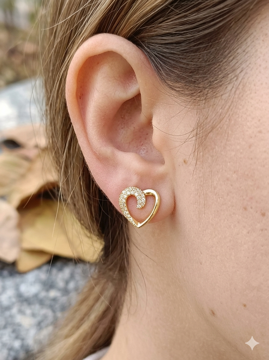 Anti Tarnish_Gold Plated Heart Shape Stud Earrings