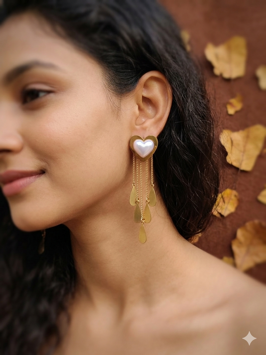 Anti Tarnish_Heart and Pearl Tassel Dangle Earrings