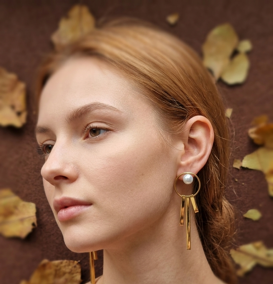 Anti Tarnish_Geometric Gold and Pearl Drop Earrings