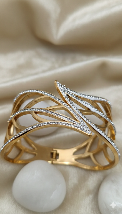 Anti Tarnish- Golden leaf with gem stone Bracelet