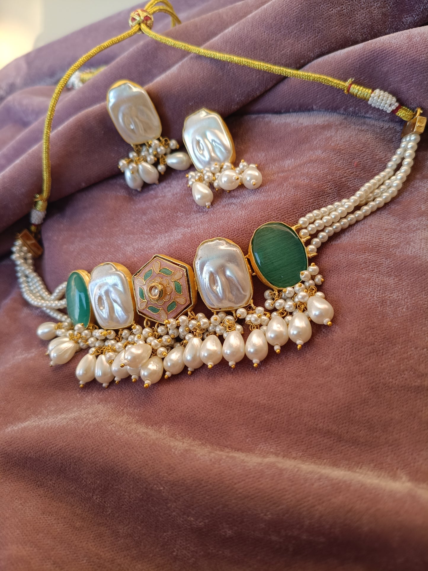 Gold Plated_Uncut Stone Choker Jewellery set