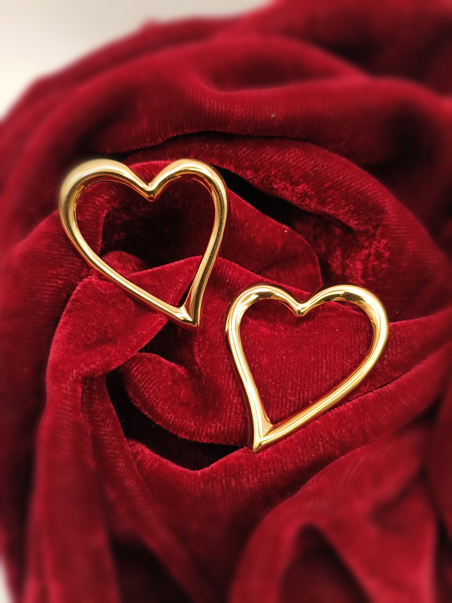 Anti Tarnish_Gold Plated Heart Shape Earring Set