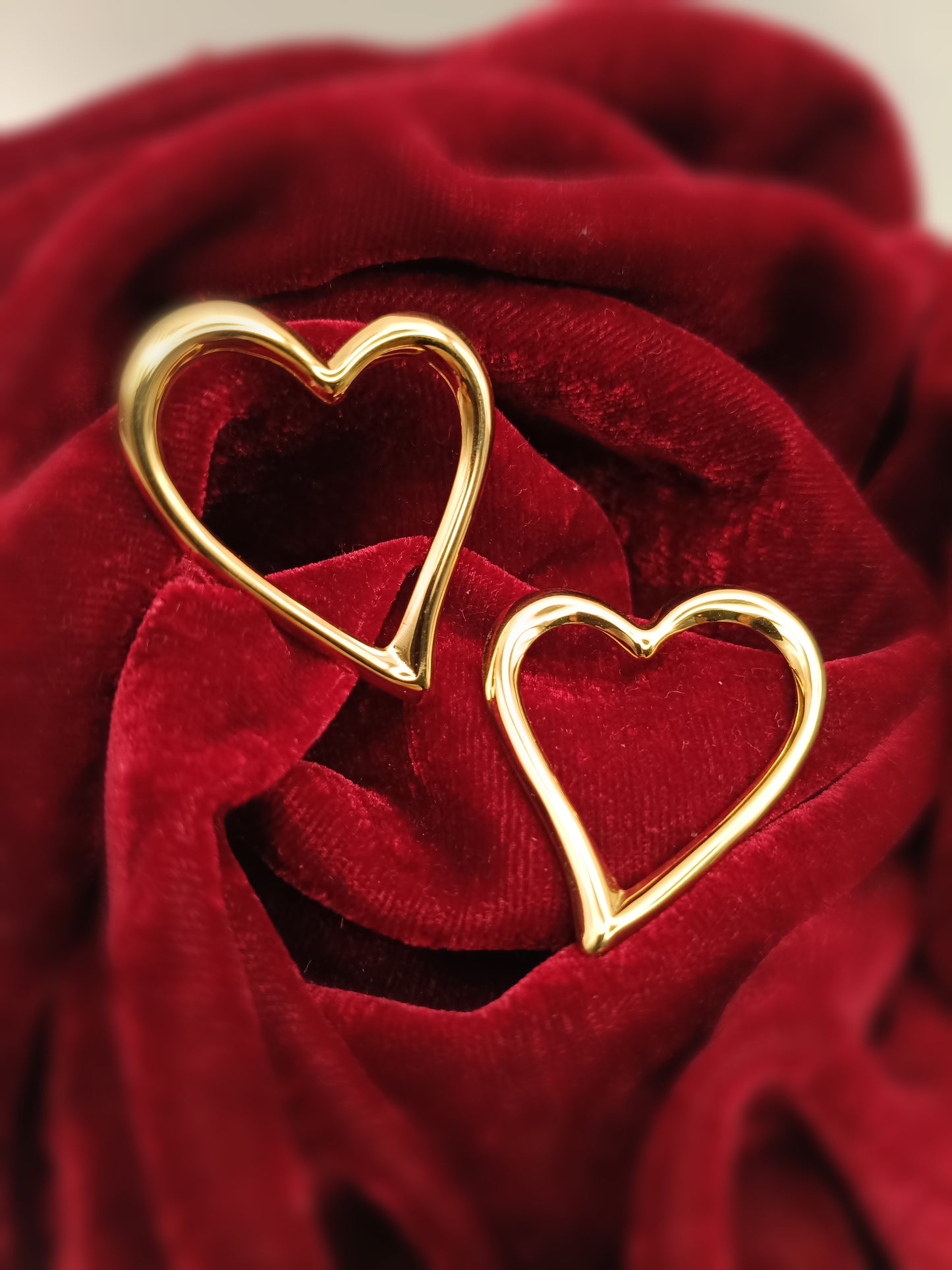 Anti Tarnish_Gold Plated Heart Shape Earring Set