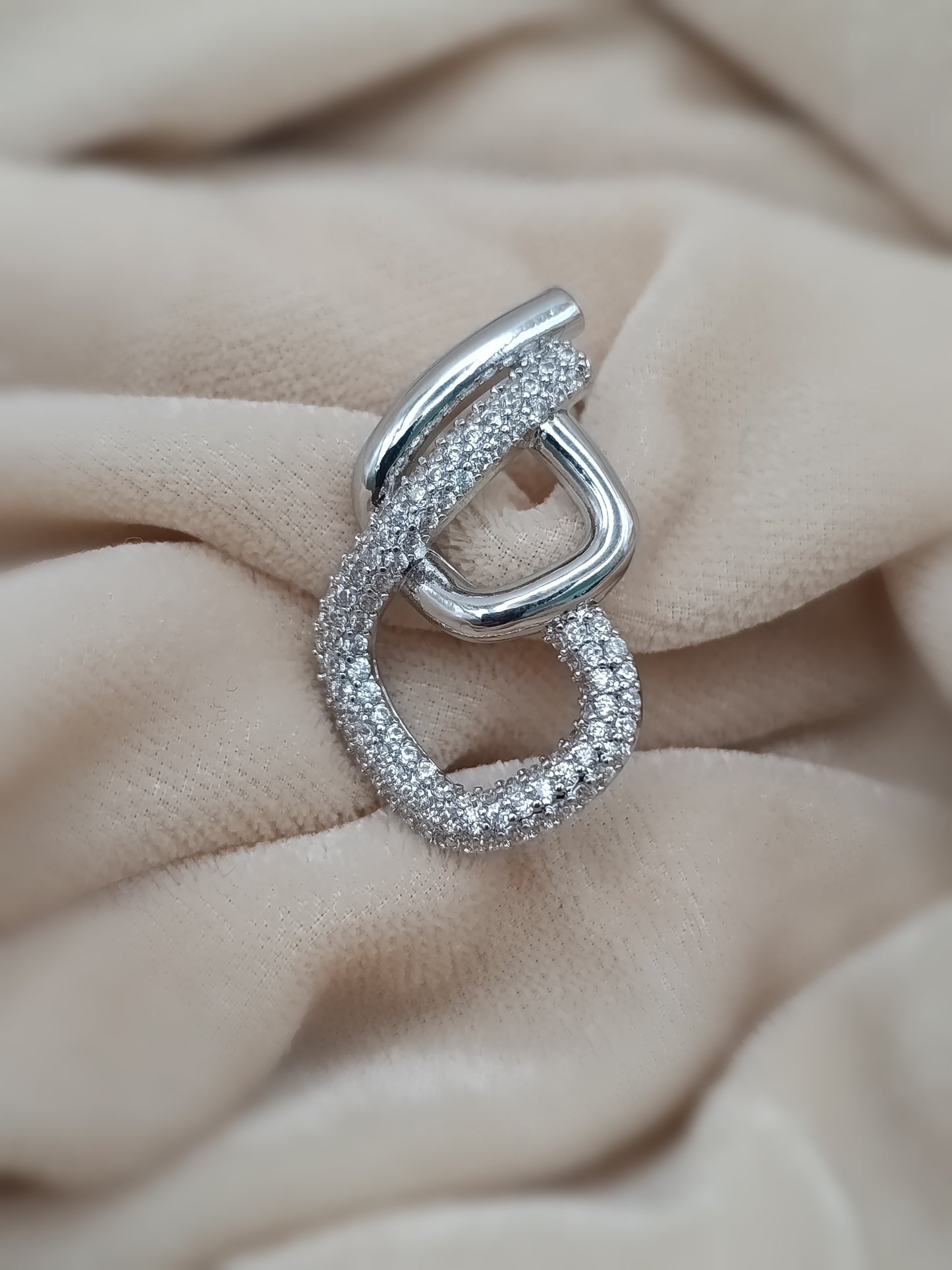 Gold-Plated Interlocking link drop earrings