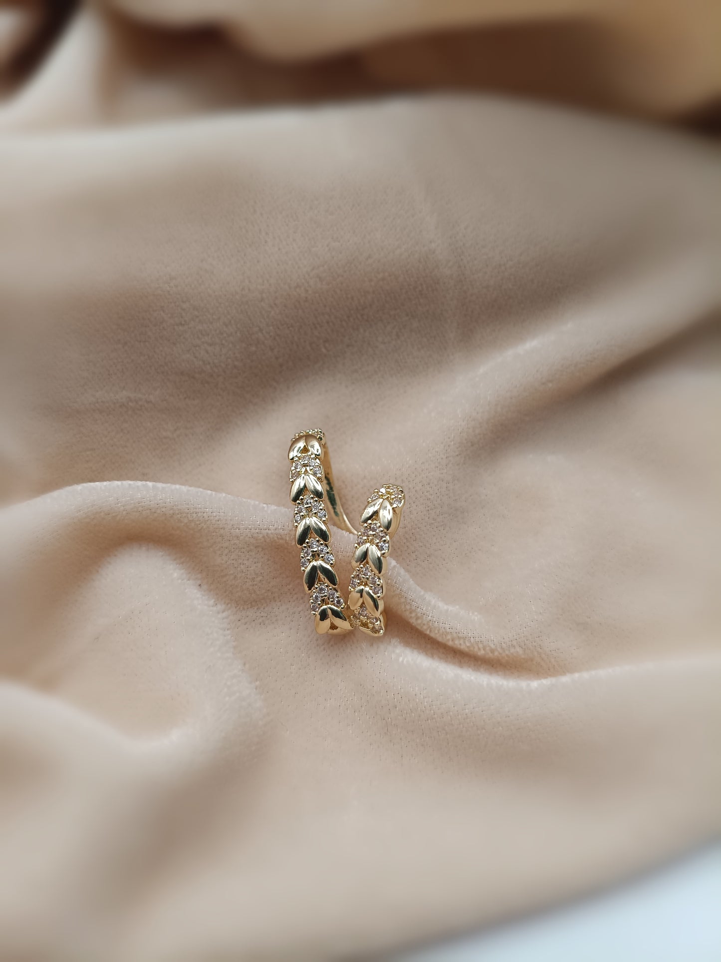 Gold Plated_Crystal studded Single Ear Cuffs