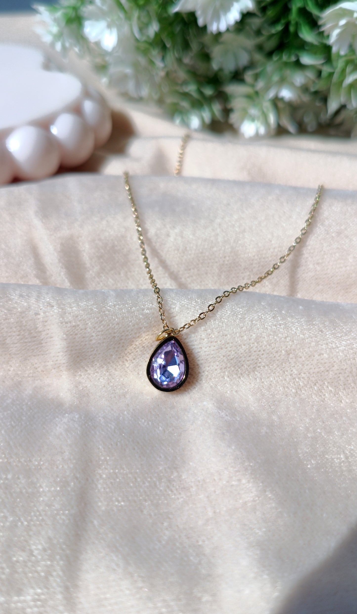 Pear-Shaped Blue Sapphire Gemstone Necklace