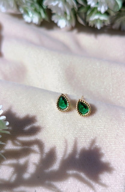 Gold Plated Green Heart Pendant Necklace Set