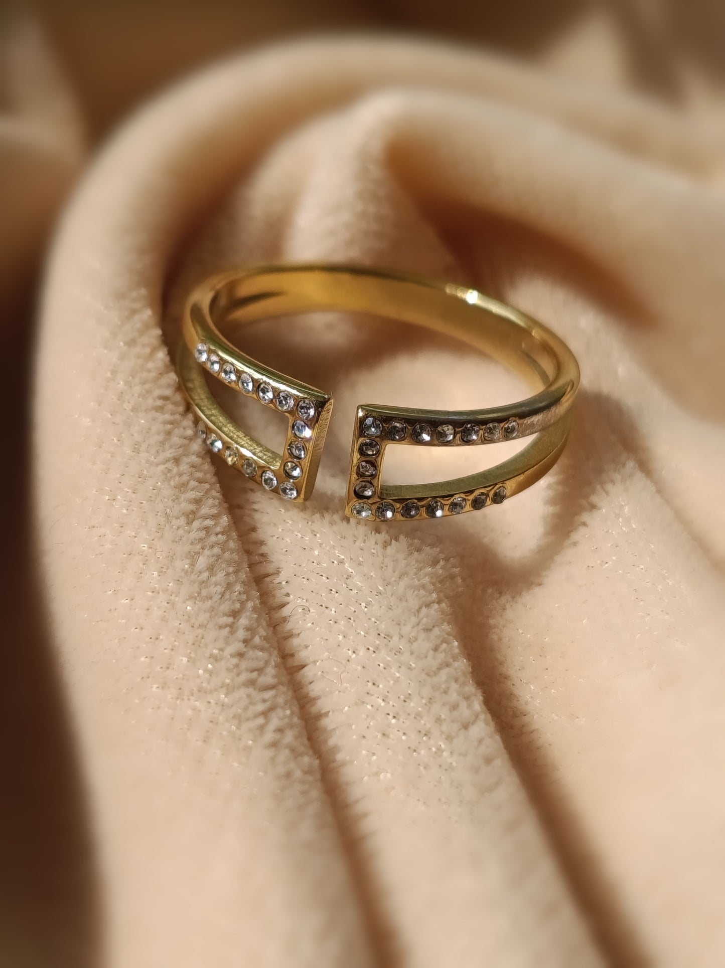 Anti Tarnish_Geometric-Style Gold-Plated Ring