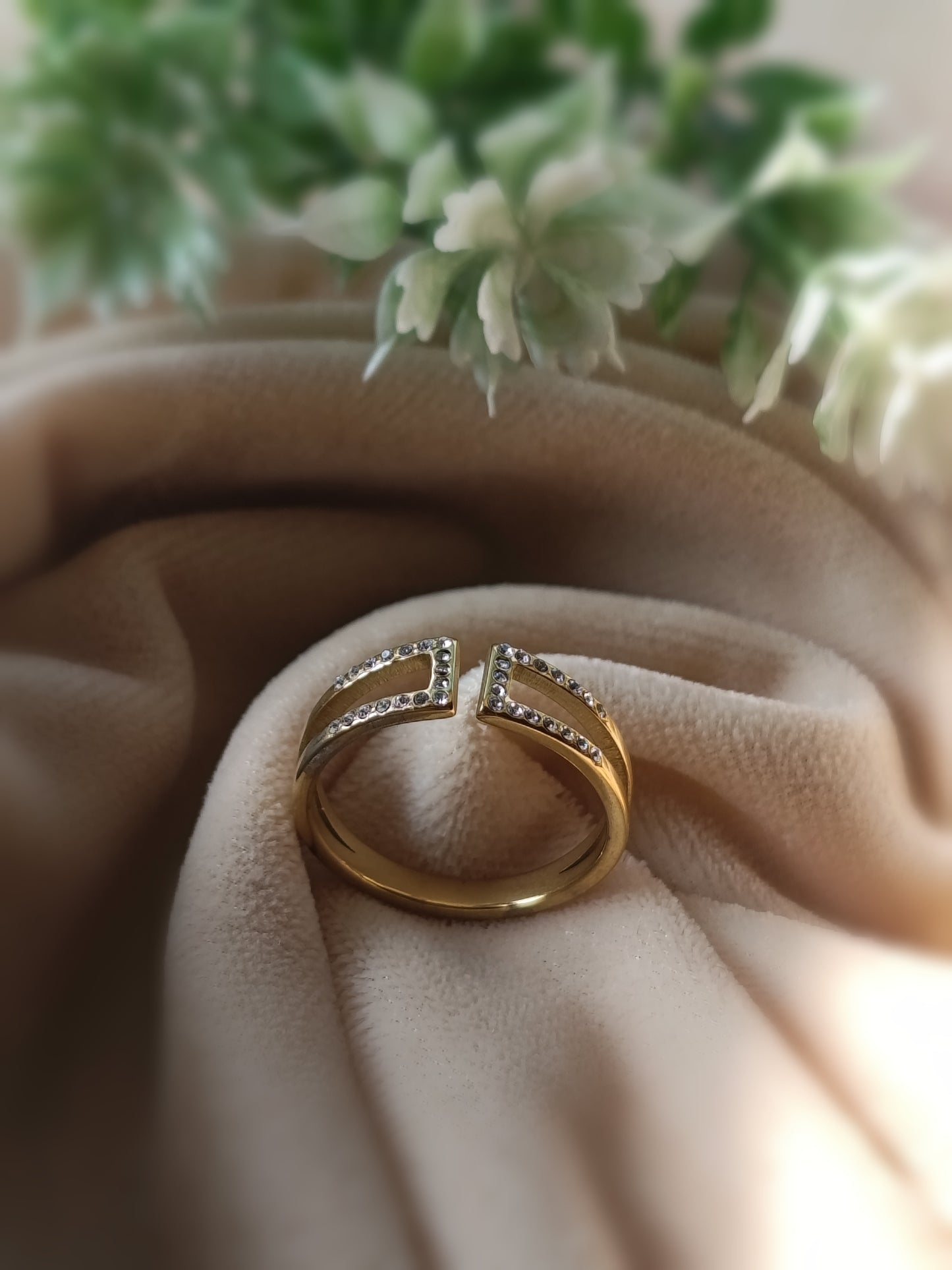 Anti Tarnish_Geometric-Style Gold-Plated Ring