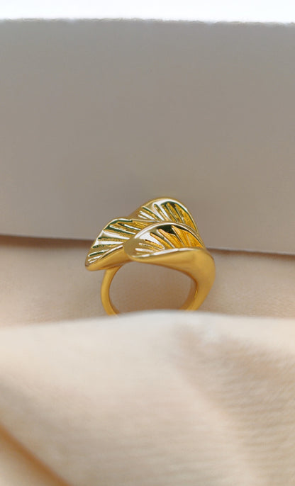 Anti Tarnish_Gold Plated Solid Flower Shape Ring