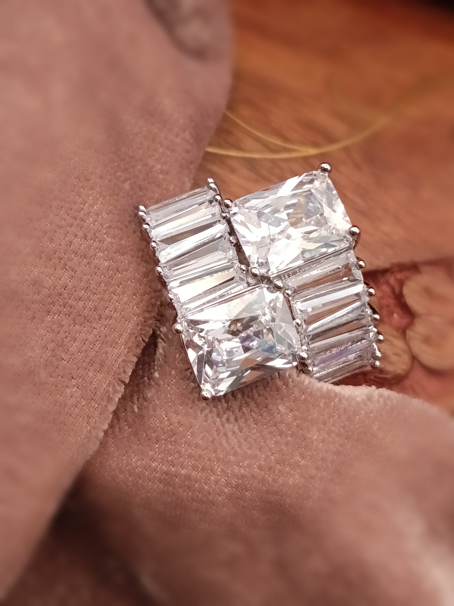 Silver Plated_Zirconia Stones Finger Ring