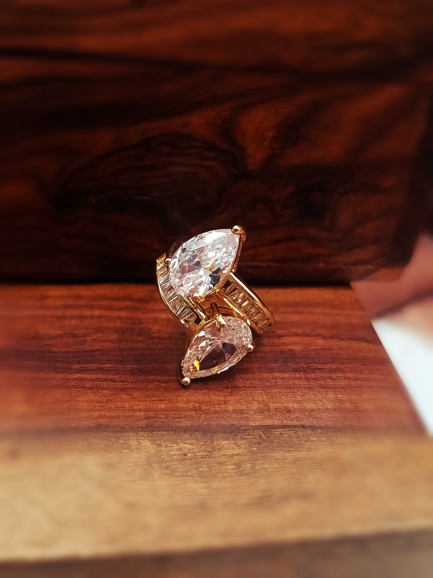Gold Plated_Cubic Zirconia Pear Crossover Ring