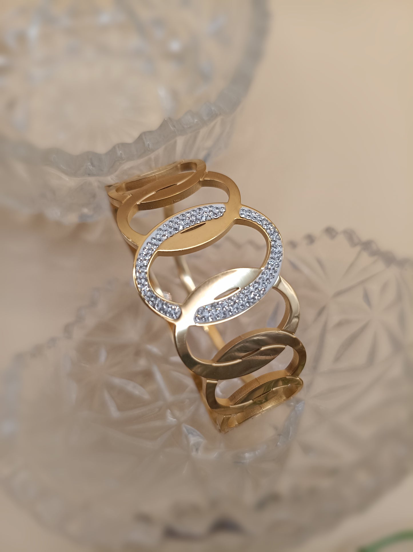 Anti Tarnish_Trendy Hollow Circle Bracelet