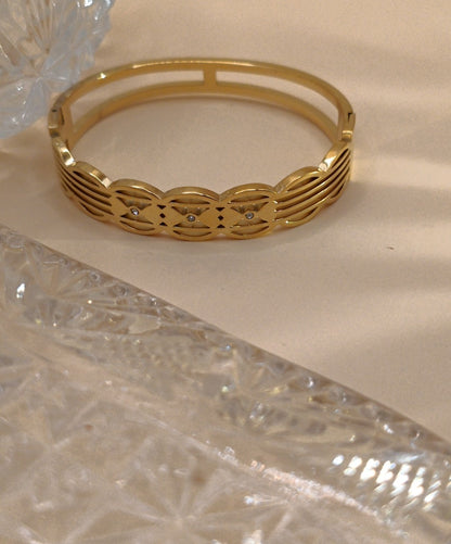 Anti Tarnish_Gold Plated Filigree Bracelet
