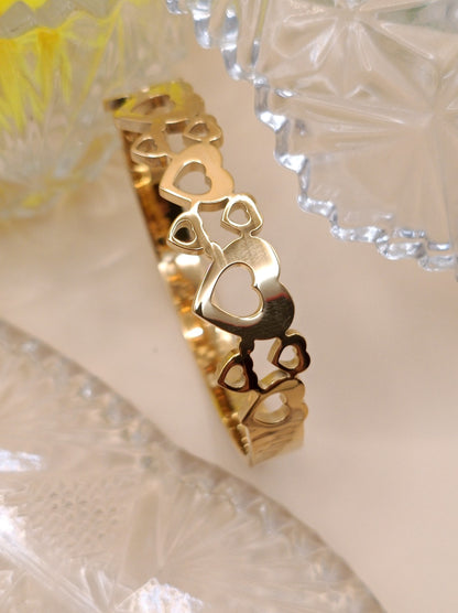 Anti Tarnish_Gold Plated Heart Shape Bracelet