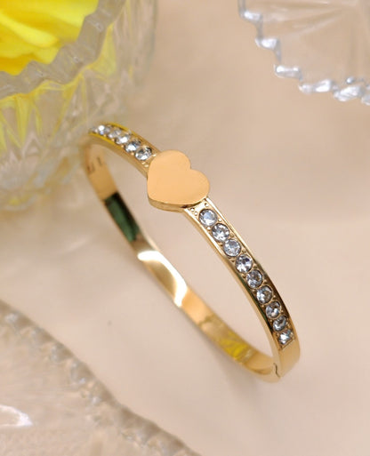 Anti Tarnish_Smooth Heart-Shaped Bracelet