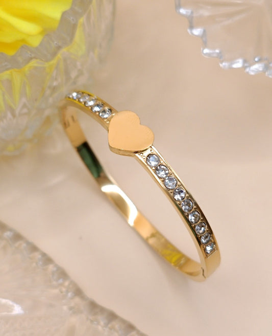 Anti Tarnish_Smooth Heart-Shaped Bracelet
