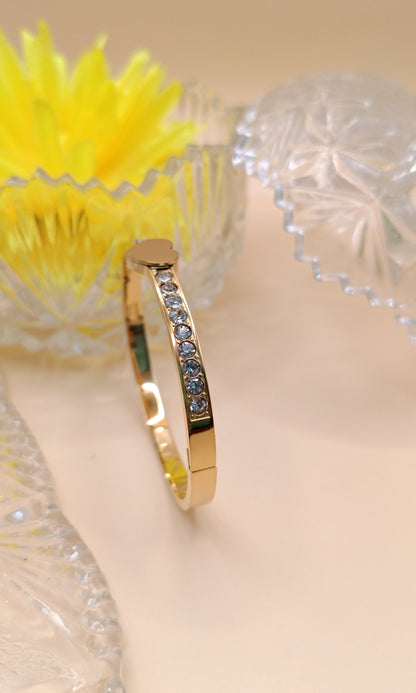 Anti Tarnish_Smooth Heart-Shaped Bracelet