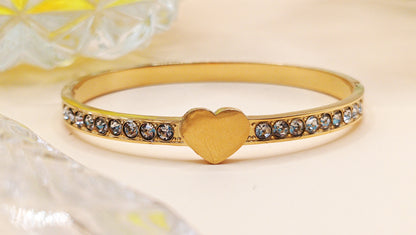 Anti Tarnish_Smooth Heart-Shaped Bracelet