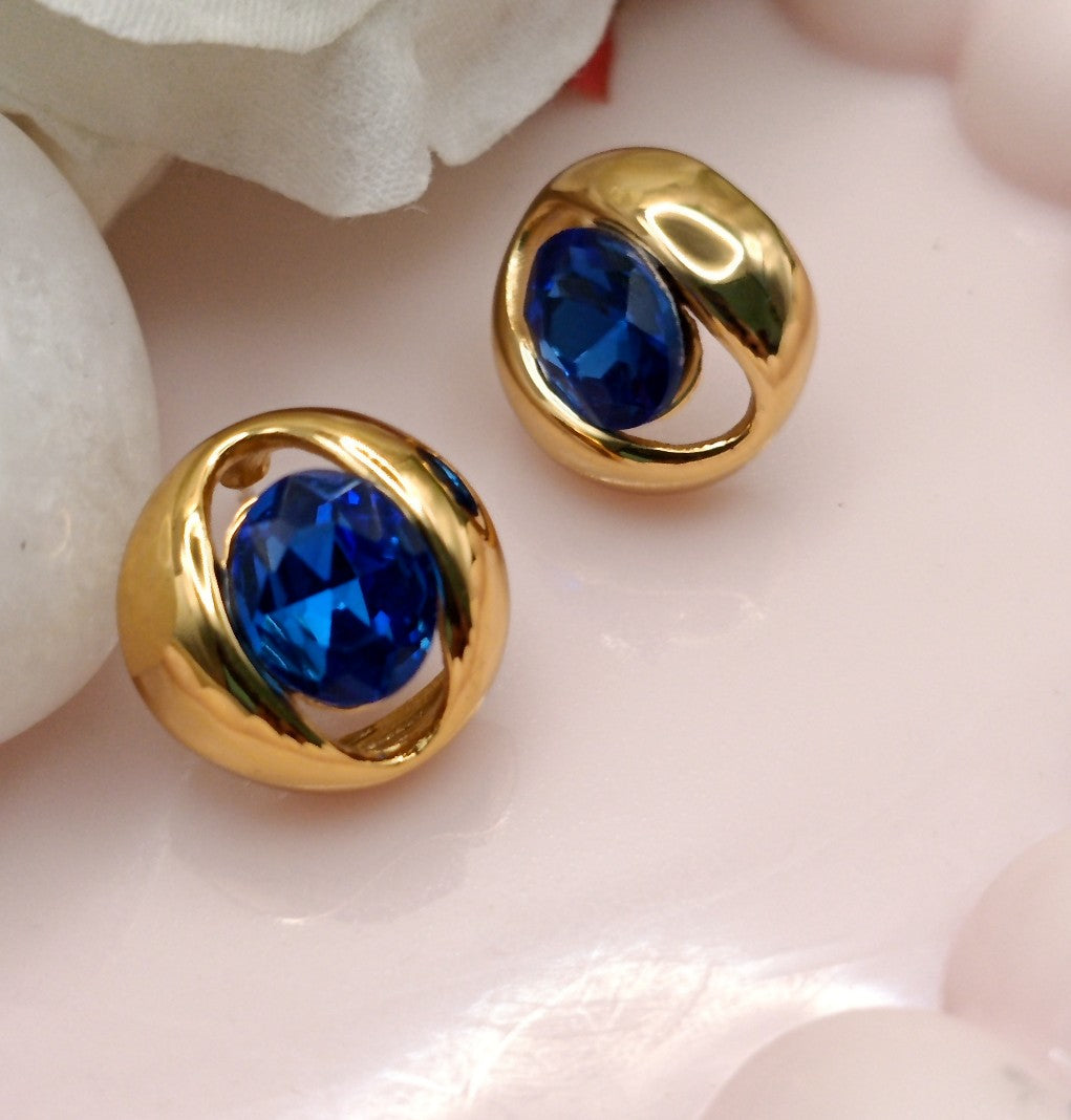 Anti Tarnish_Gold Plated Oval-Cut Green Stud Earrings