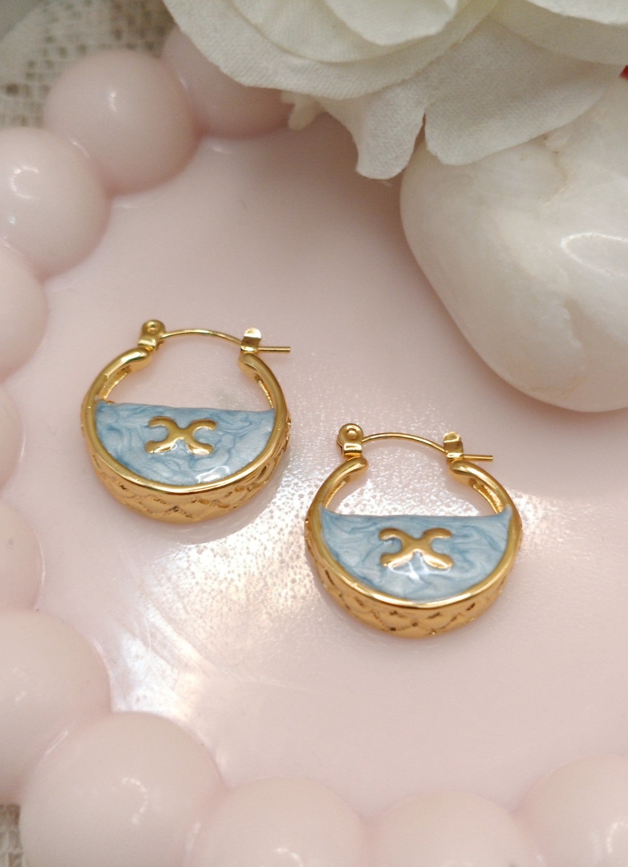 Anti Tarnish_Gold-plated Enamel Hoops Earrings