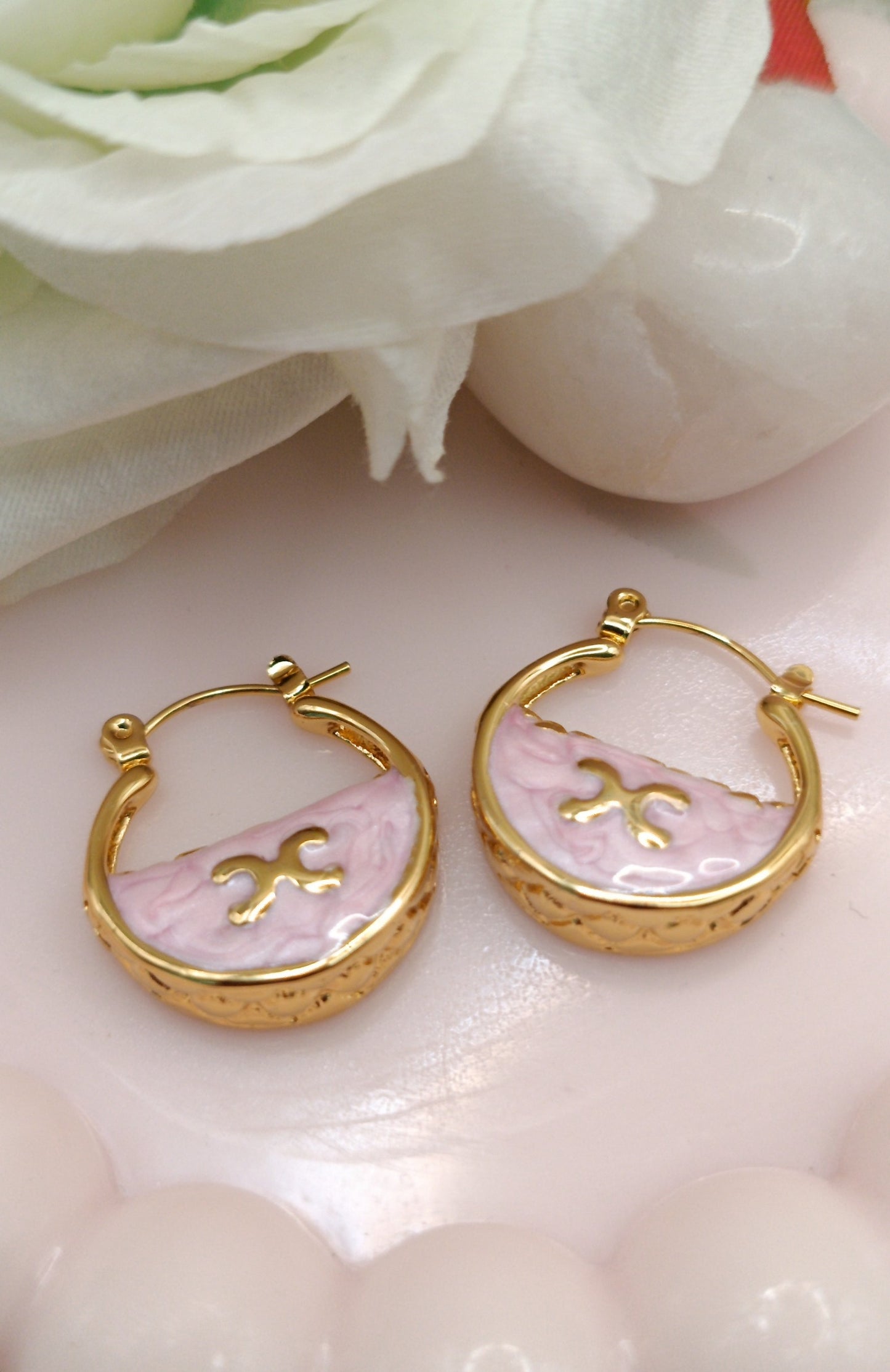 Anti Tarnish_Gold-plated Enamel Hoops Earrings