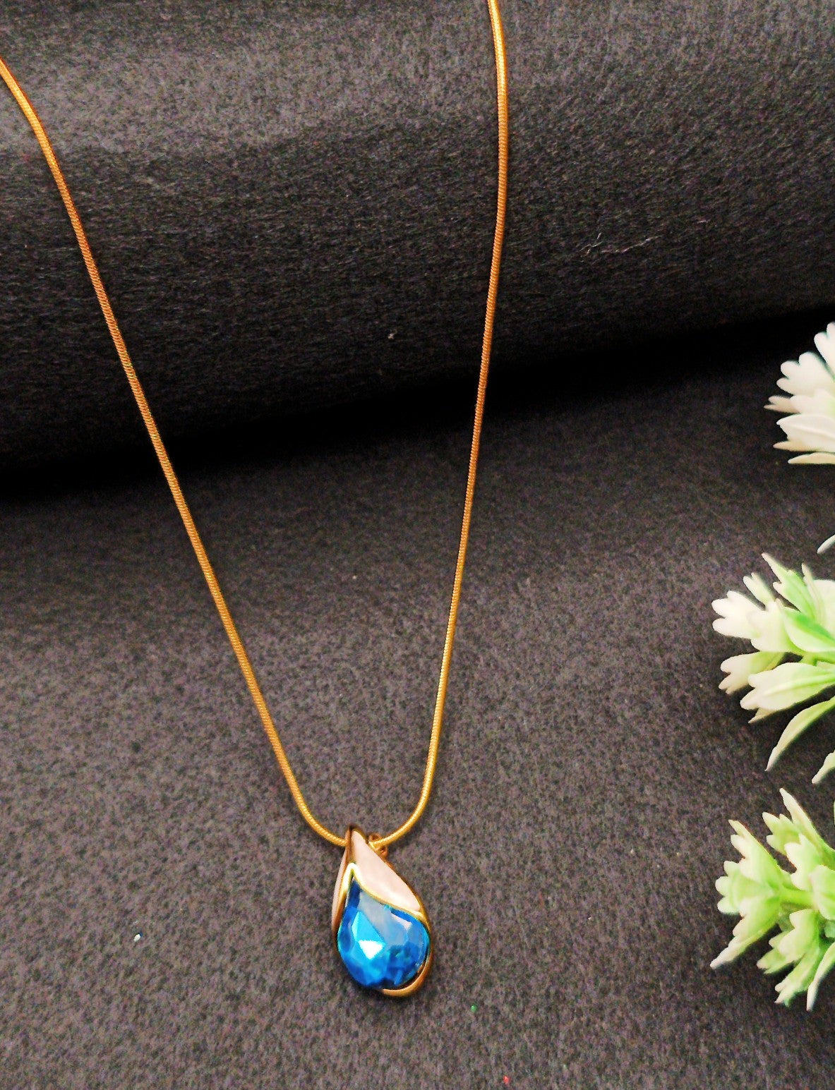 Anti Tarnish_Teardrop-Shaped Blue Stones Necklace Set