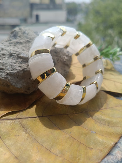 Marble-Effect Stretch Resin Bracelet