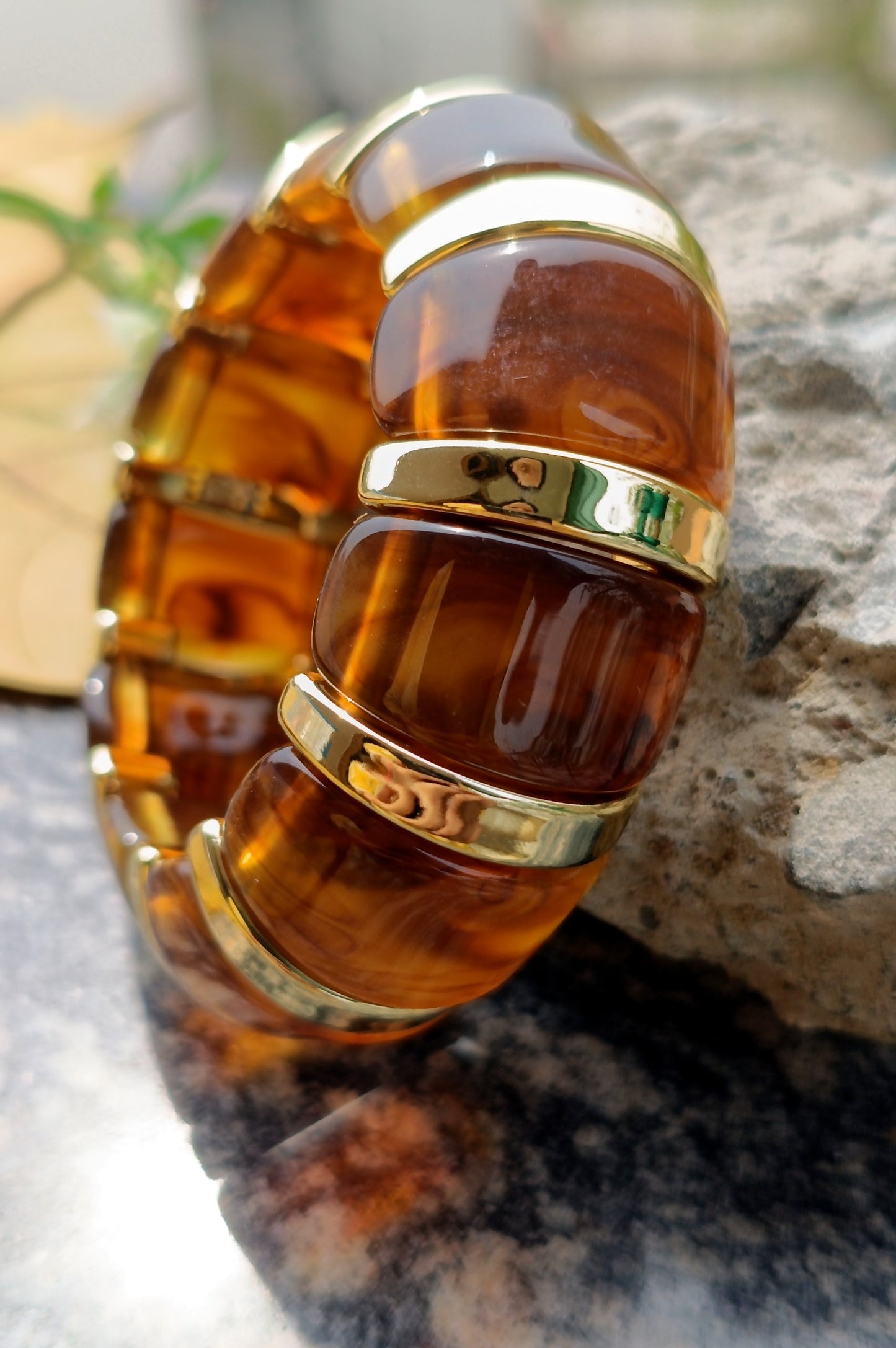 Marble-Effect Stretch Resin Bracelet