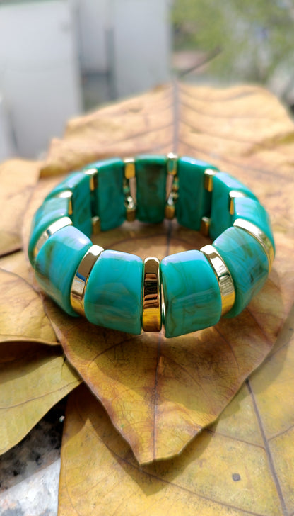 Marble-Effect Stretch Resin Bracelet