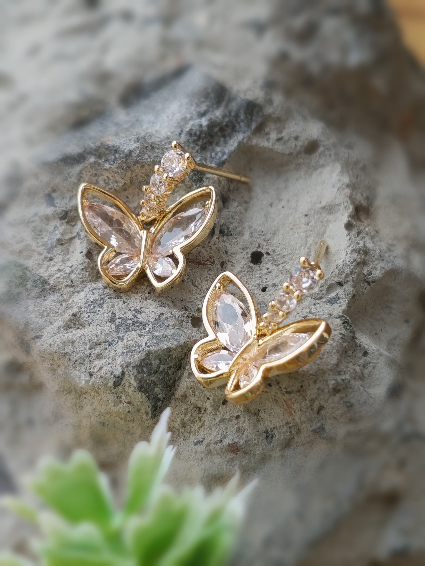 Anti Tarnish_Gold Plated Butterfly Dangle Hoop Earrings